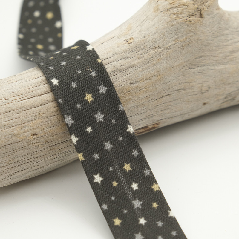 25mm Printed Bias Tape with Stars on a Black Background - Maison Klem
